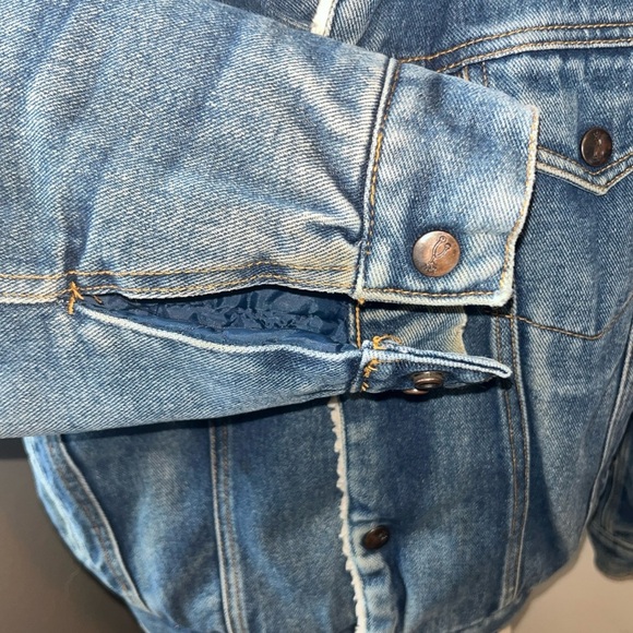 Women's Blue Denim Jacket with Sherpa Lining - Picture 10 of 15